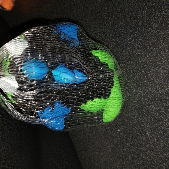 Drop dots Love ems Dragons no longer available set of 3 - Picture 6 of 9